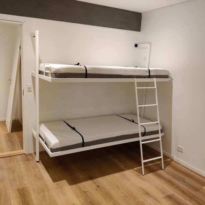 Apartamento New Flat With Hot Tub - No3 Oyndarfjordur Exterior foto