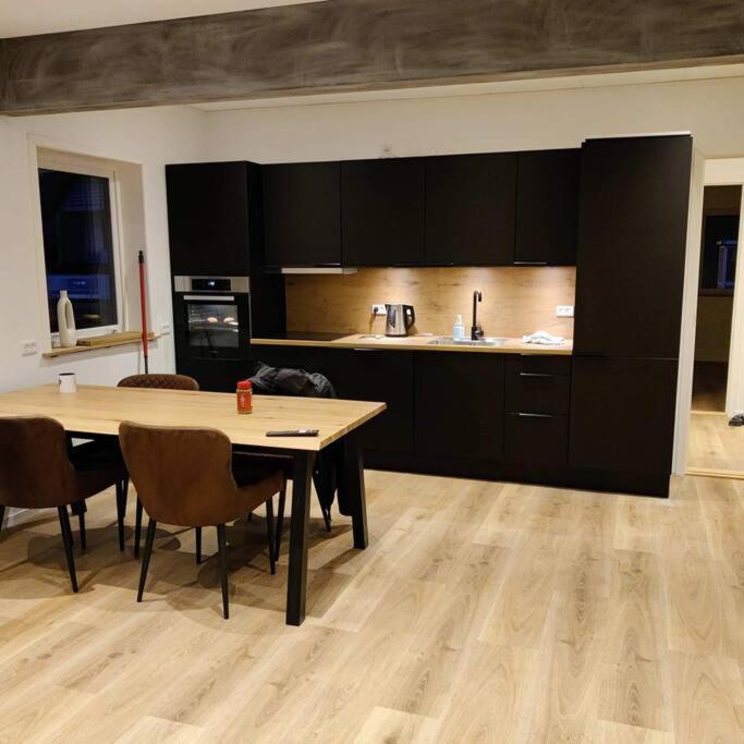 Apartamento New Flat With Hot Tub - No3 Oyndarfjordur Exterior foto